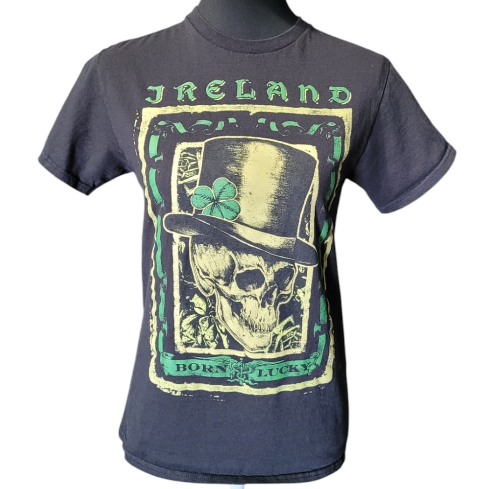 H brand graphic short sleeve tee Size S